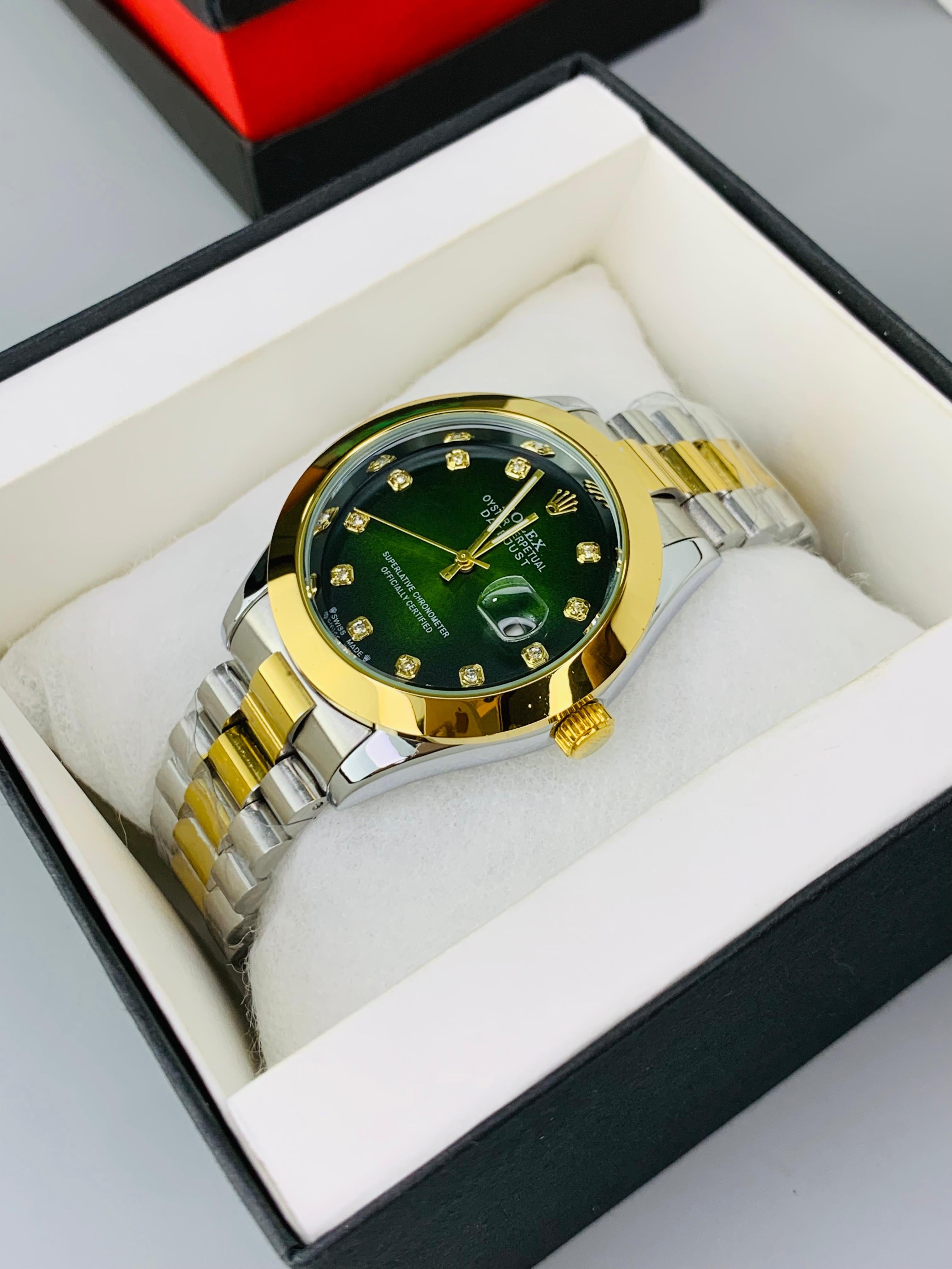 Tow Tone Green Stone Model With Date Function