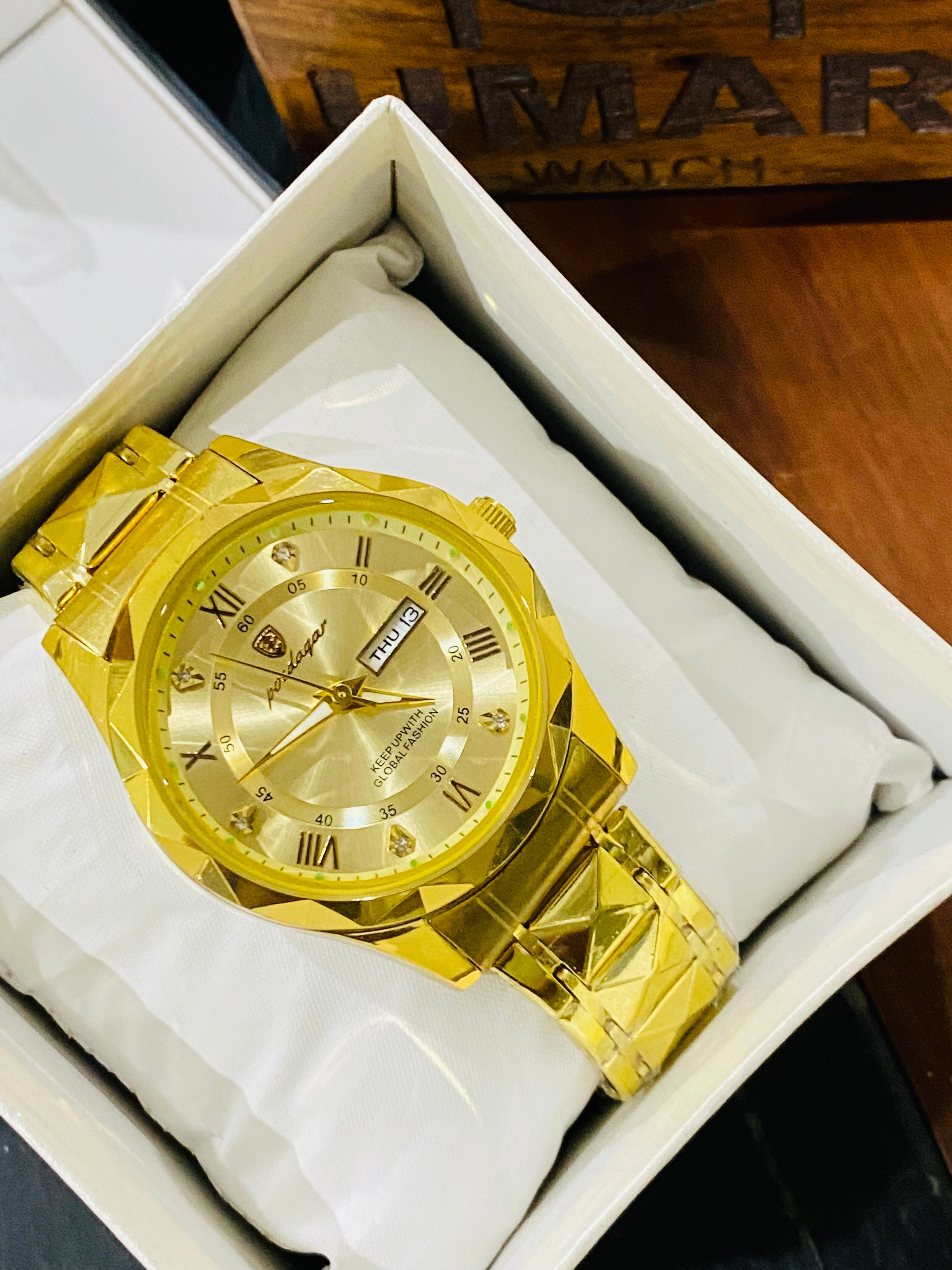 Luxury Watch full Golden with Day date function