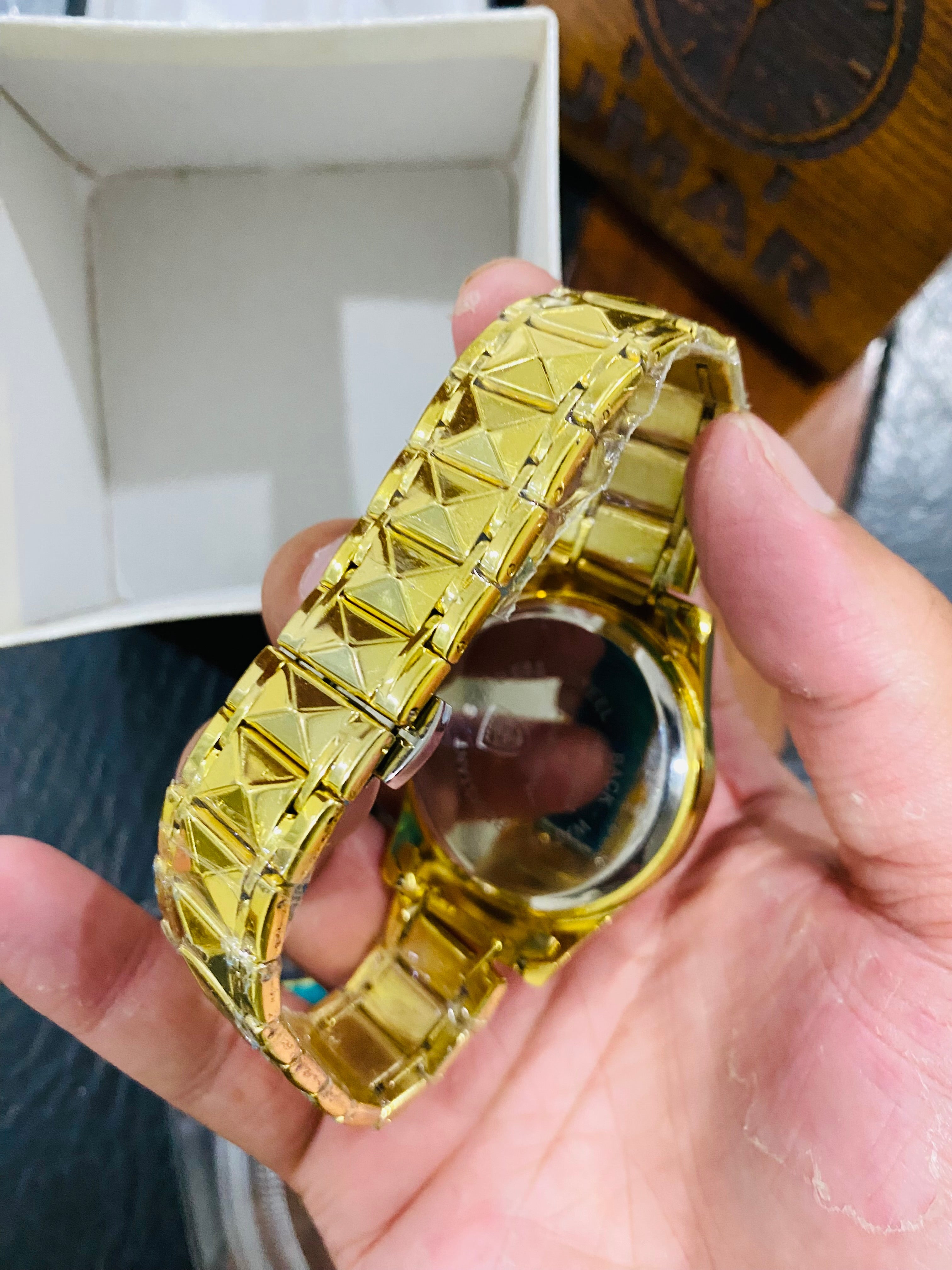 Luxury Watch full Golden with Day date function